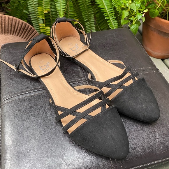 Betani Black Ankle-Strap Abela Flats Size 9, NWOB - Picture 7 of 9